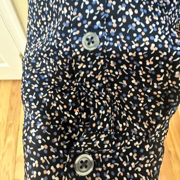 ANN TAYLOR Petite Med Navy Blue w/floral design V Neck Flowy Long Sleeve - Picture 8 of 13